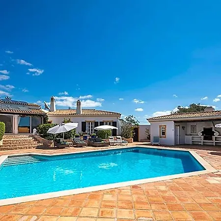 Villa Sleeps 15 Pool Air Con