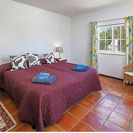 Villa Sleeps 15 Pool Air Con