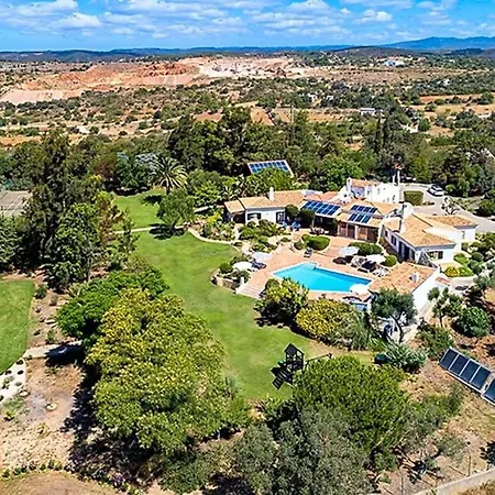 Sleeps 15 Pool Air Con *