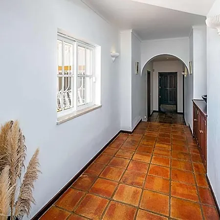 Sleeps 15 Pool Air Con *